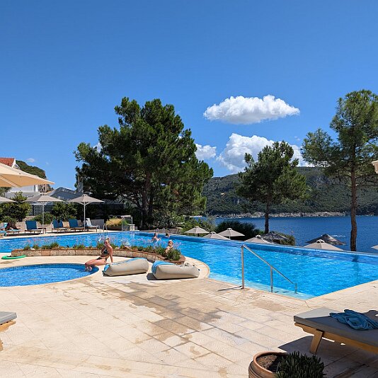 PXL_20250831_104945927